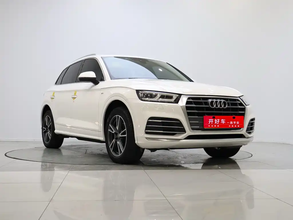 Audi Q5L 2020 40 TFSI enjoys fashionable style купить на сайте DeffCars