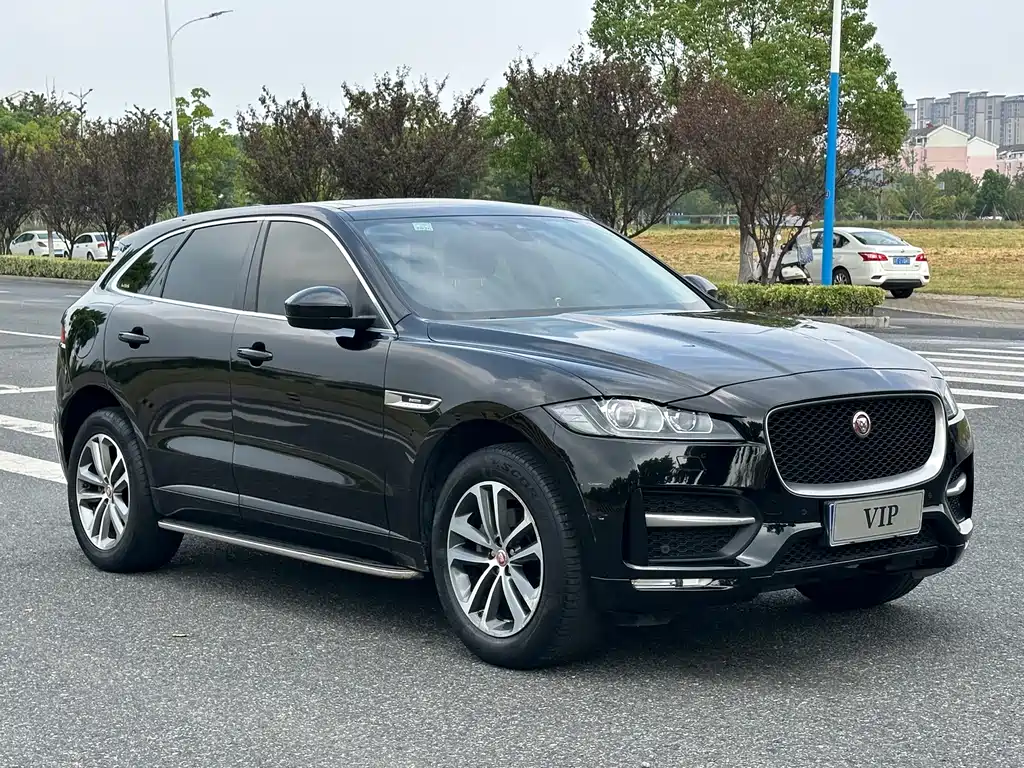 Jaguar F-PACE 2016 2.0T two-wheel drive R-Sport sports version купить на сайте DeffCars