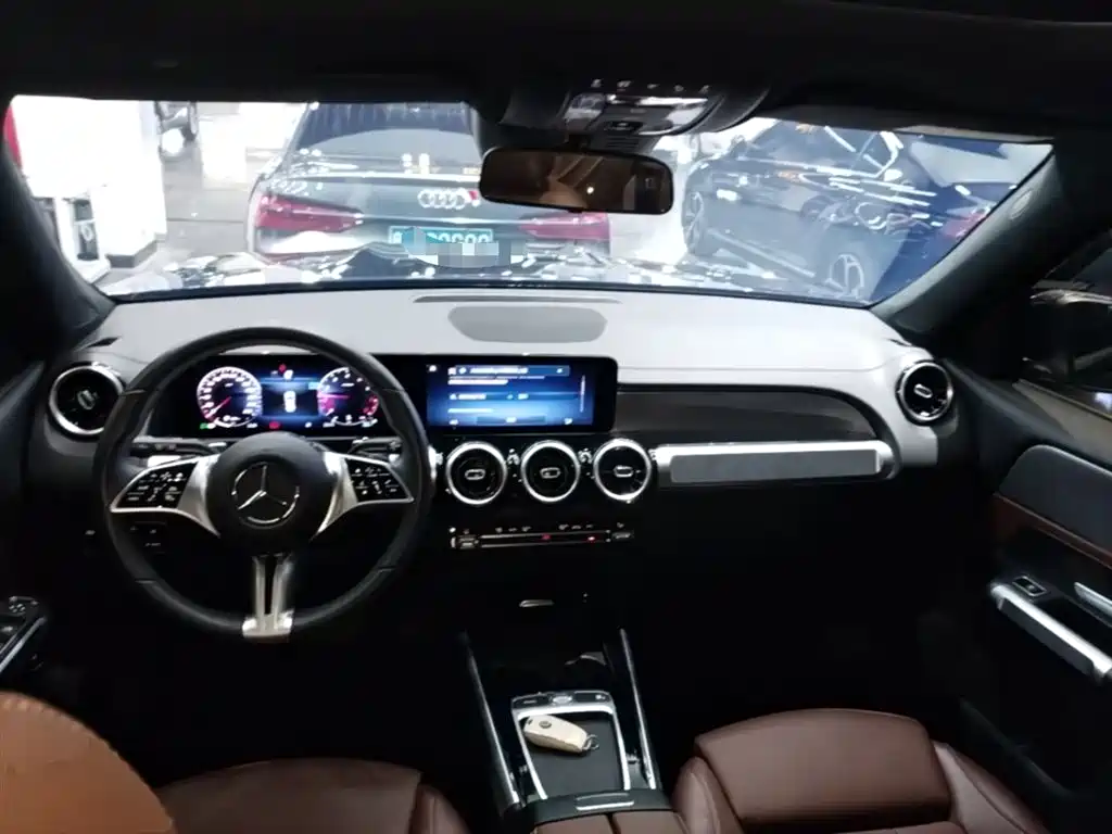Mercedes-Benz GLB 2024 GLB 200 Dynamic купить на сайте DeffCars