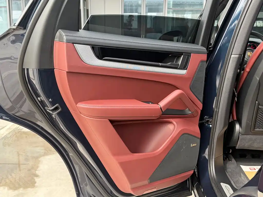 Cayenne 2025 Cayenne 3.0T купить на сайте DeffCars