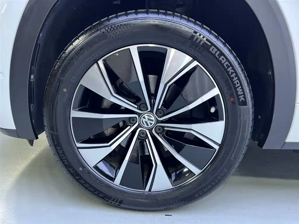 Touron 2020 Touron X facelift 530 V6 four-wheel drive luxury version купить на сайте DeffCars