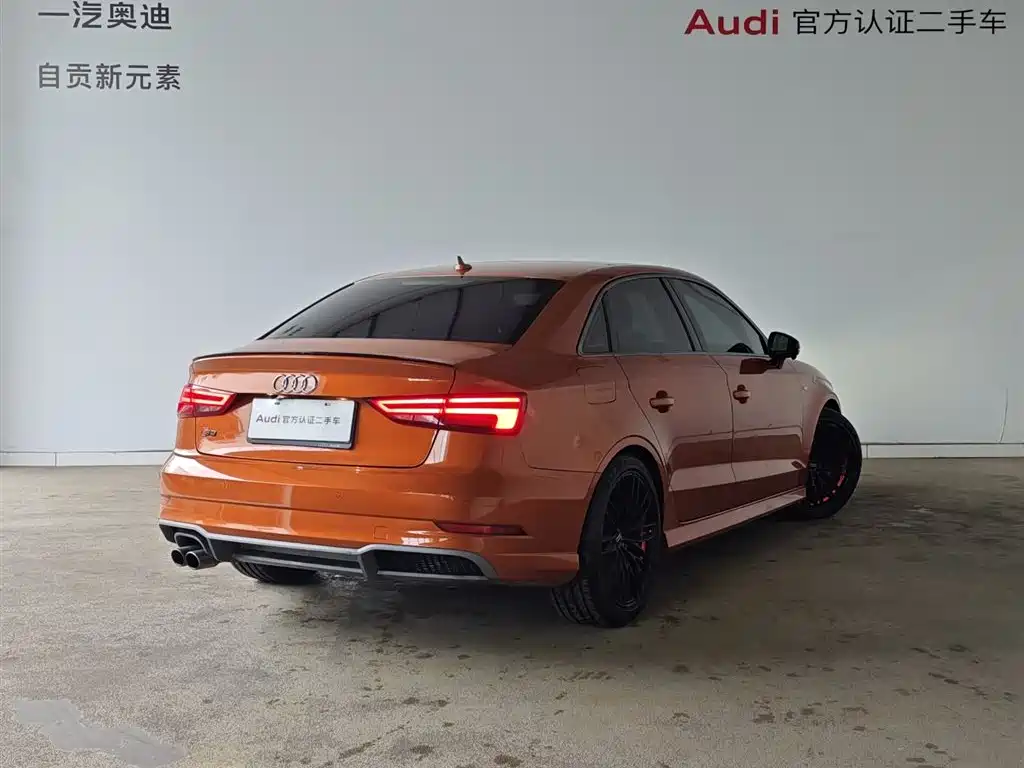 Audi A3 2018 30th Anniversary Limousine 35 TFSI Fashion купить на сайте DeffCars