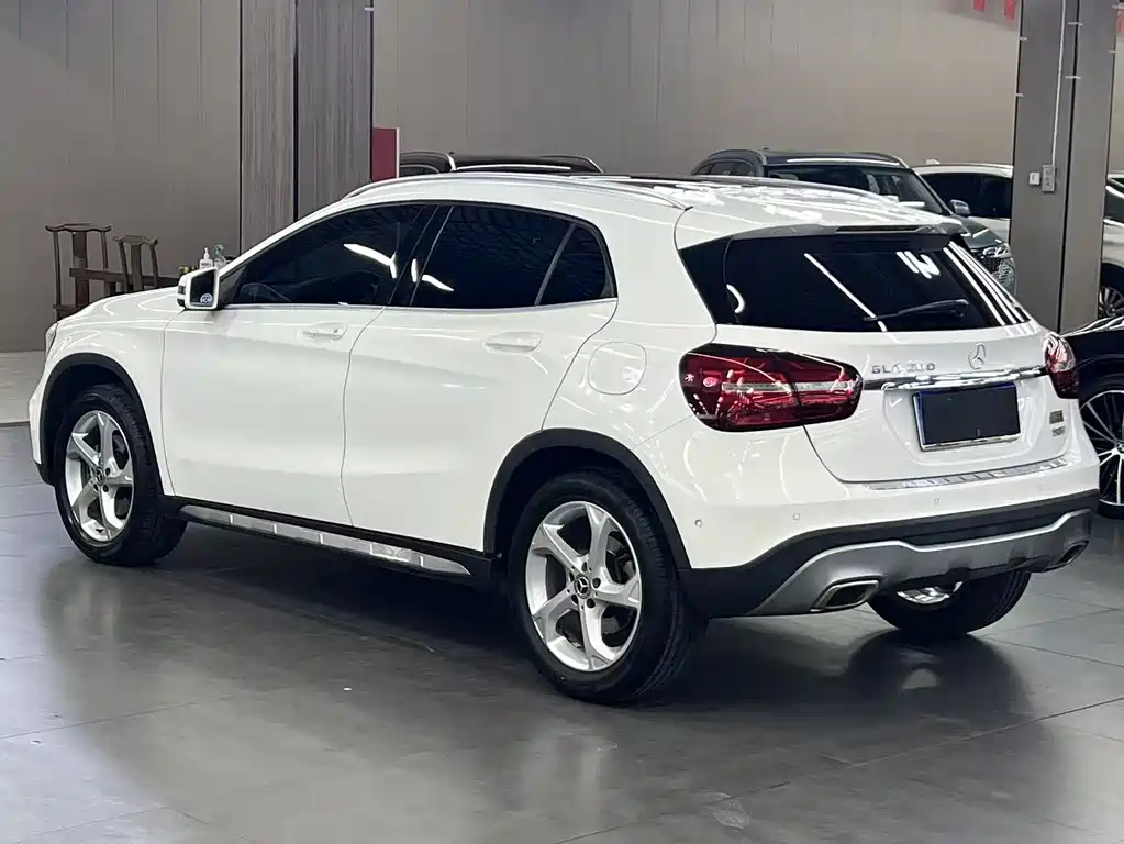 Mercedes-Benz GLA 2019 GLA 200 Dynamic купить на сайте DeffCars