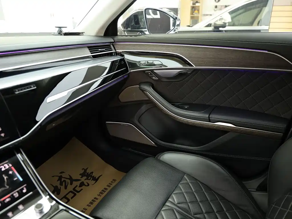 Audi A8 2022 A8L Horch Founder’s Edition Legend купить на сайте DeffCars