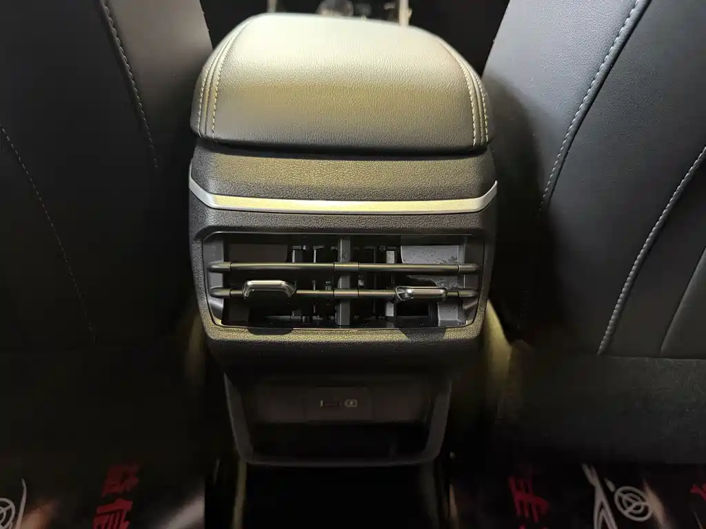 Emgrand 2022 4th generation 1.5L CVT premium model купить на сайте DeffCars