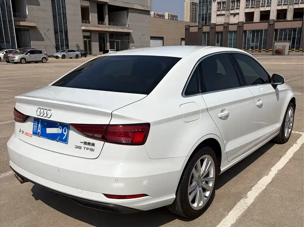 Audi A3 2017 Limousine 35 TFSI Enterprising купить на сайте DeffCars