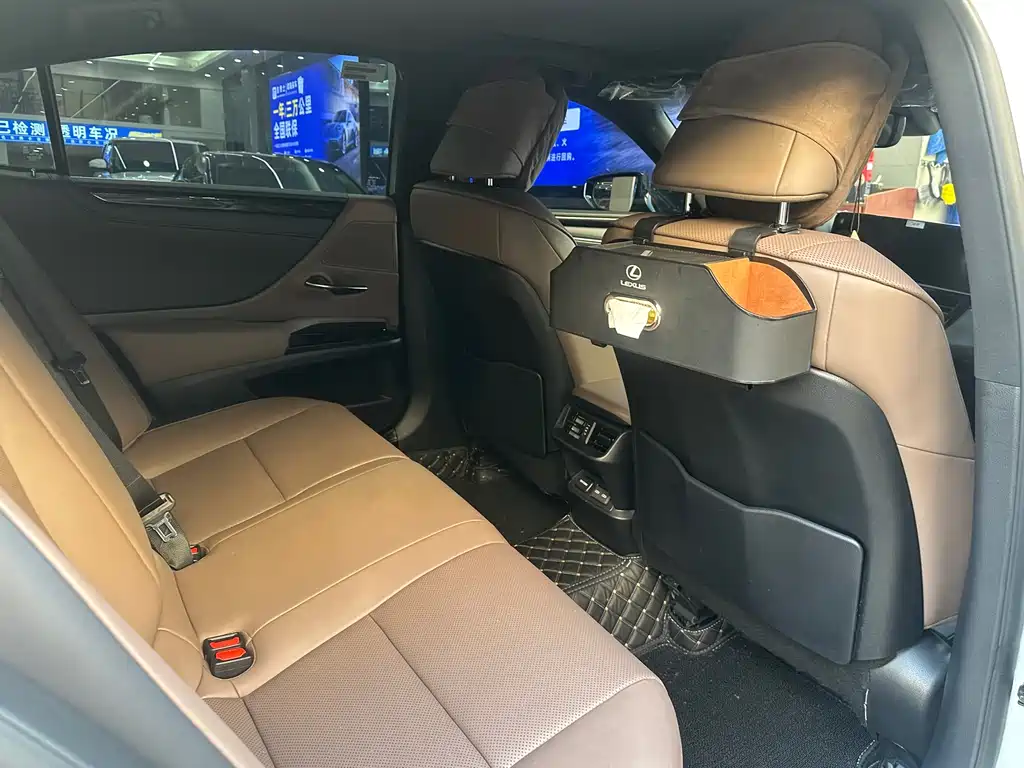 Lexus ES 2022 300h Excellence Edition купить на сайте DeffCars