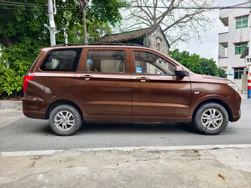 Wuling Hongguang 2019 1.5L S Standard National VI LAR купить на сайте DeffCars