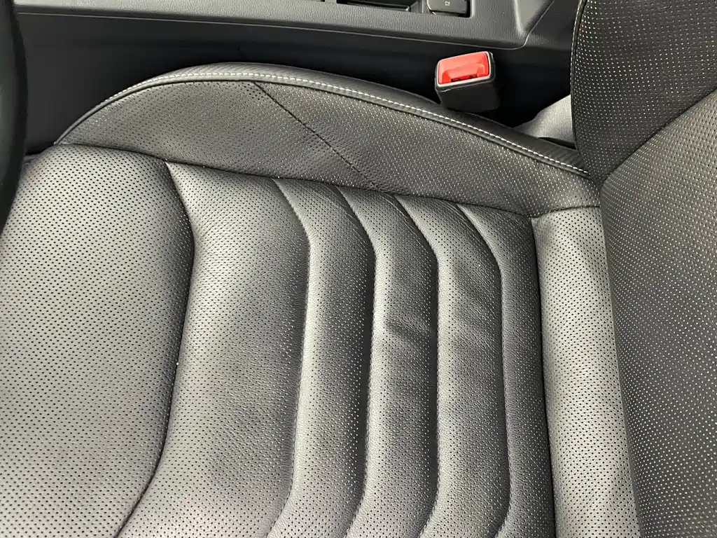 FAW-Volkswagen CC 2019 330TSI Charming Edition National V купить на сайте DeffCars