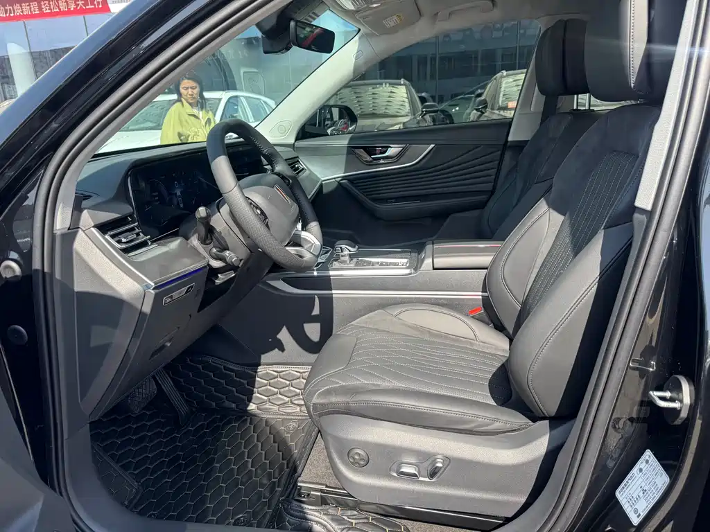 Hongqi HS5 2023 2.0T Qixiang Pro 500,000 Commemorative Edition купить на сайте DeffCars