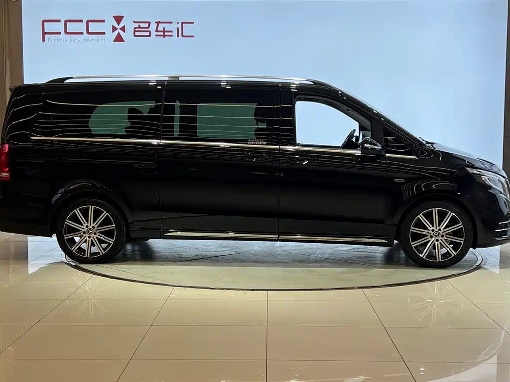 Mercedes-Benz V-Class 2021 V 260 L Long Wheelbase Luxury Edition купить на сайте DeffCars
