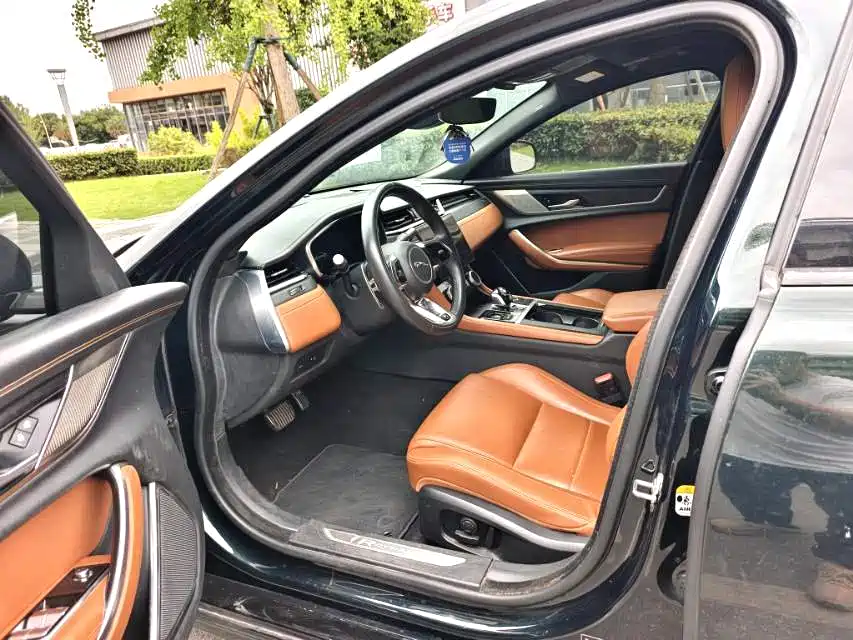 Jaguar XFL 2021 XFL 2.0T P250 four-wheel drive obsidian sports version купить на сайте DeffCars