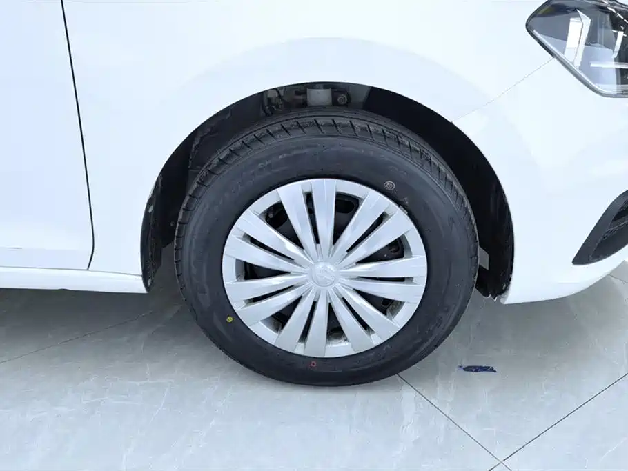 Santana 2021 1.5L Manual Fashion Edition купить на сайте DeffCars