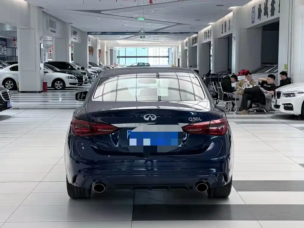 Infiniti Q50L 2018 2.0T Comfort Edition National VI купить на сайте DeffCars