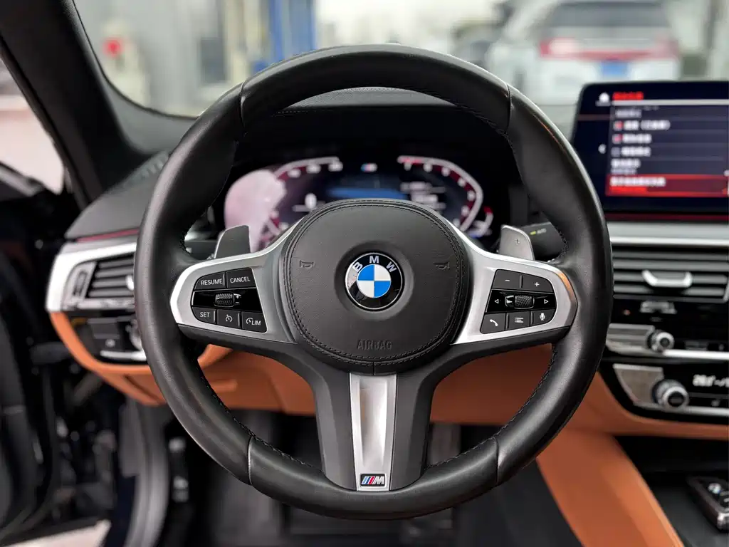 BMW 5 Series Imported 2022 Facelift 530i Fashion Edition M Sports Package купить на сайте DeffCars