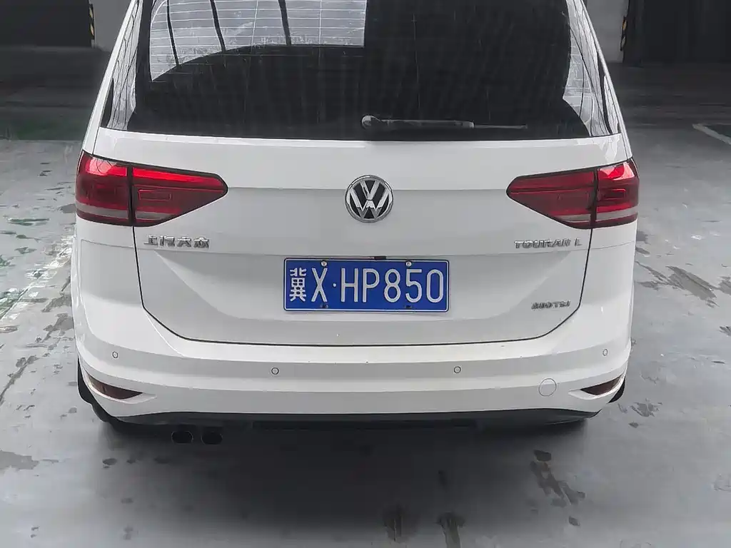 Touran 2018 Touran L 280TSI DSG Fashion Edition 7 seats National V купить на сайте DeffCars