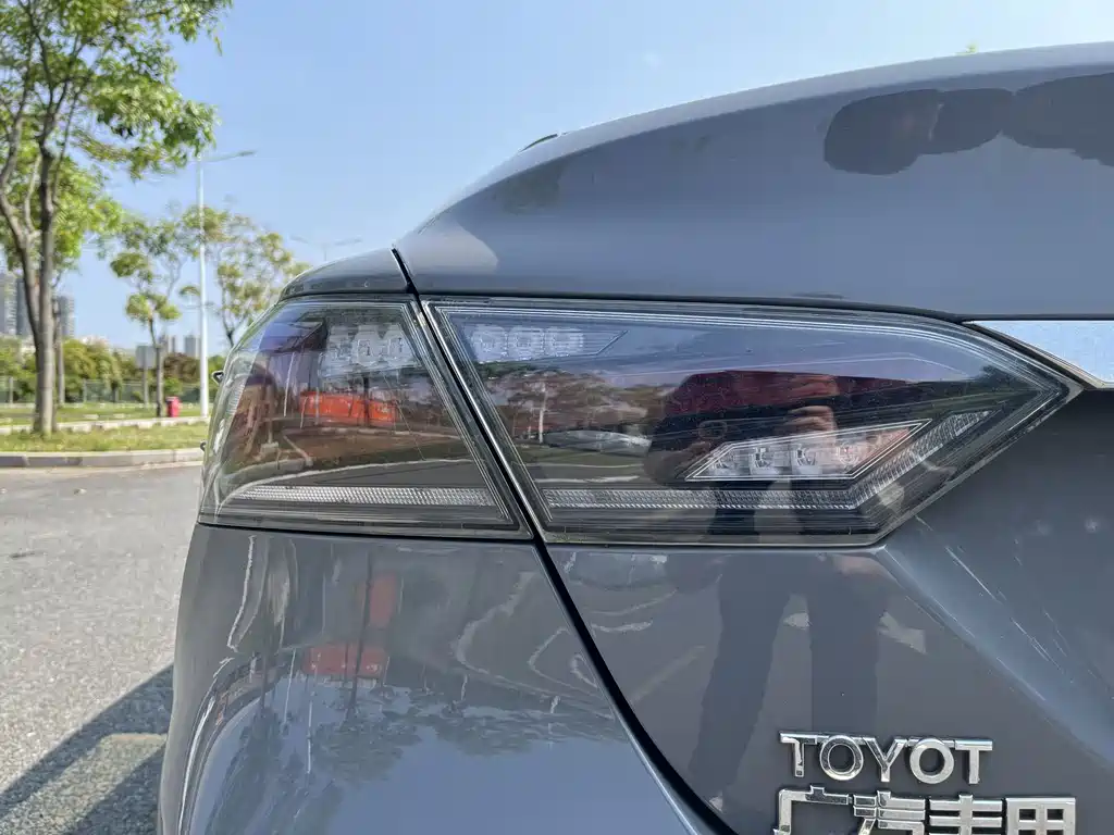 Camry 2018 2.5G Deluxe Edition купить на сайте DeffCars