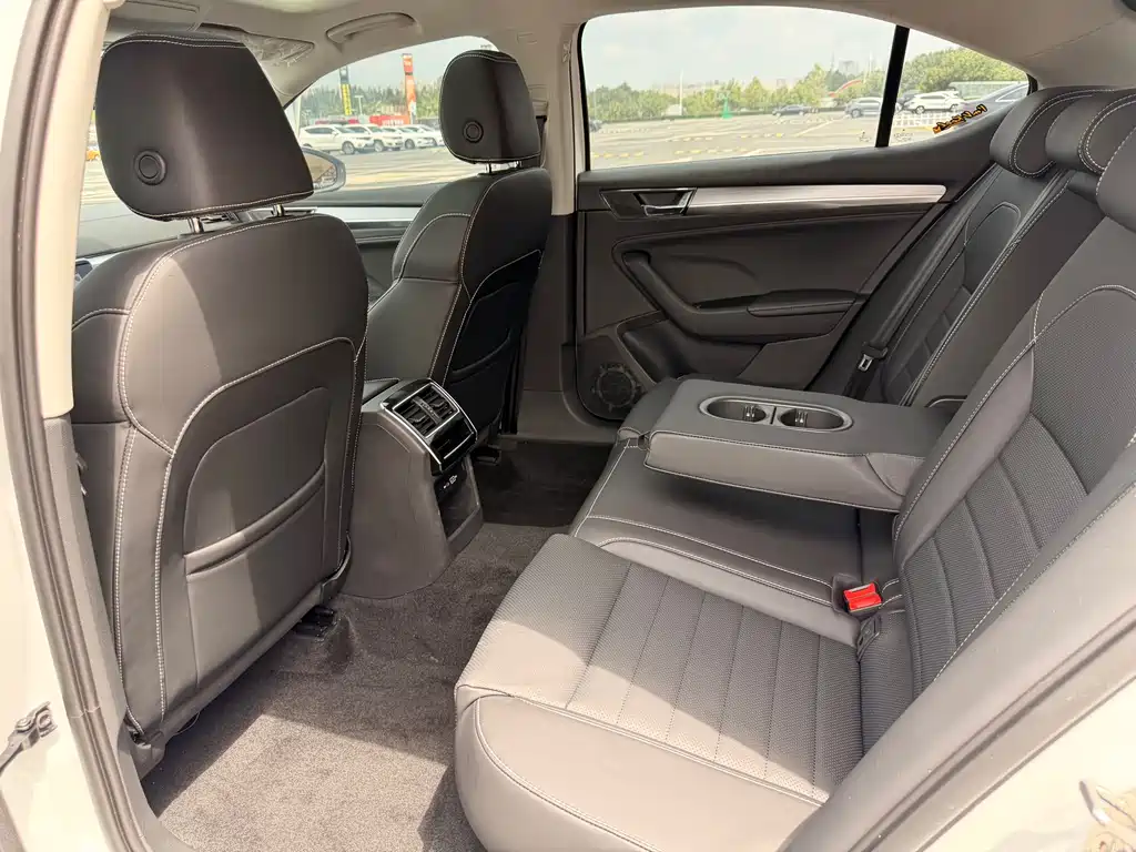 Superb 2024 TSI280 DSG Premium Edition купить на сайте DeffCars