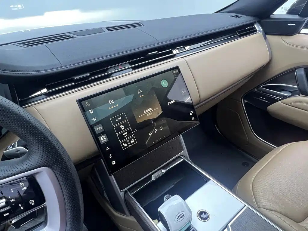 Range Rover 2024 3.0 L6 360PS Grand Edition купить на сайте DeffCars