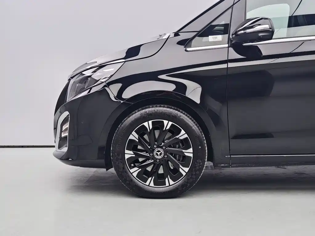 Mercedes-Benz V-Class 2024 V 300 L Long Wheelbase Premium Edition купить на сайте DeffCars