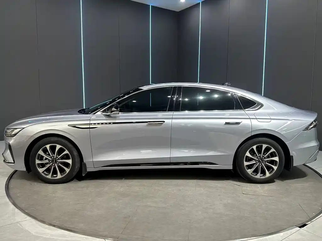 Lincoln Z 2022 i-Exclusive Edition купить на сайте DeffCars