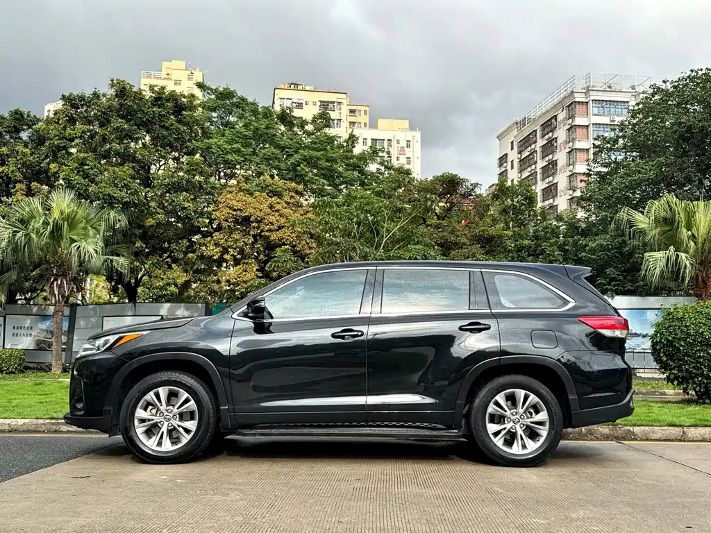 Highlander 2018 2.0T 2WD Elite Edition 7 seats National V купить на сайте DeffCars
