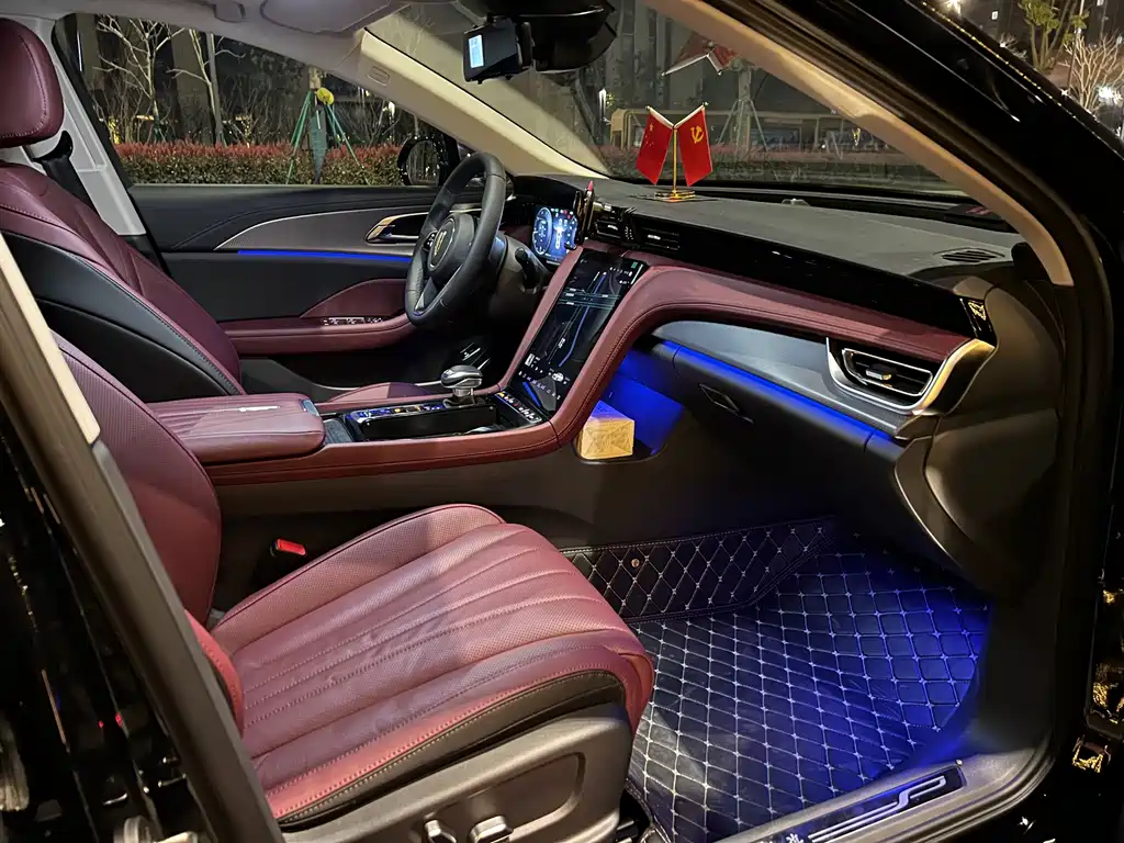Hongqi H5 2024 2.0T Automatic Zhilianqichang Edition купить на сайте DeffCars