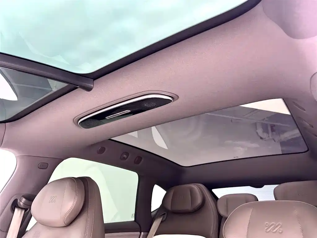 Zhiji LS7 2023 90kWh Elite rear-wheel drive version купить на сайте DeffCars