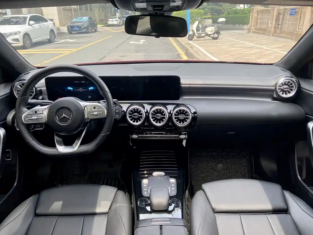 Mercedes-Benz A-Class 2022 Model 2 A 200 L Sports Sedan Fashionable купить на сайте DeffCars