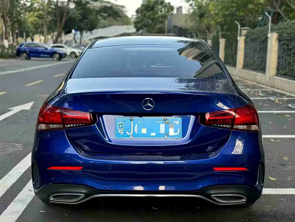 Mercedes-Benz A-Class 2020 facelift A 180 L sports sedan купить на сайте DeffCars