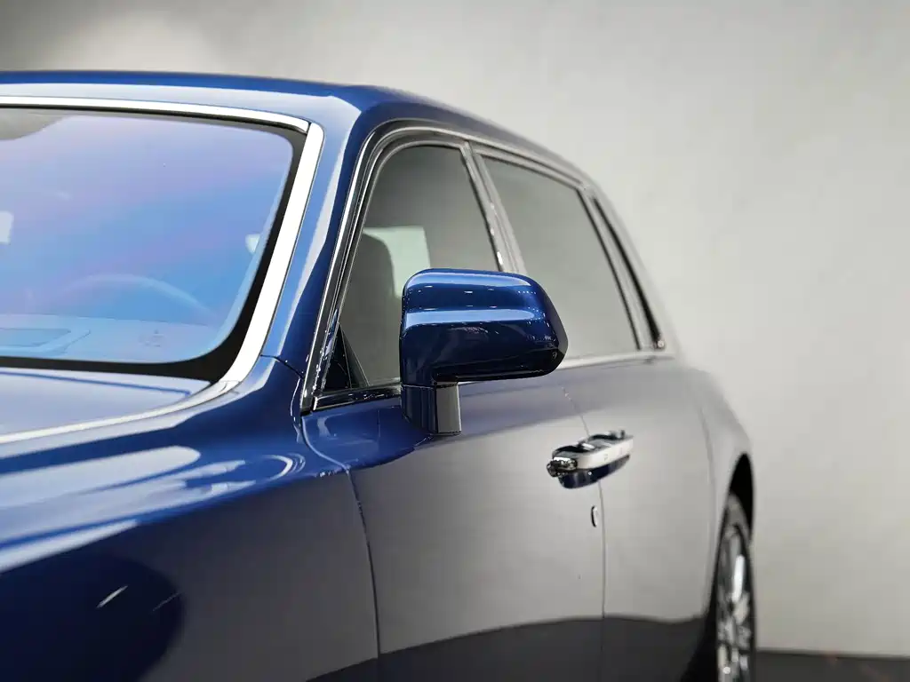 Phantom 2018 6.7T long wheelbase version купить на сайте DeffCars