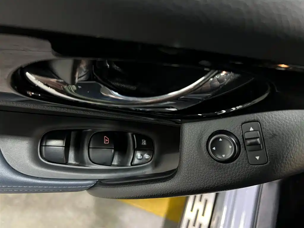 Qashqai 2025 Honor 2.0L CVT XV+ Leading Edition купить на сайте DeffCars