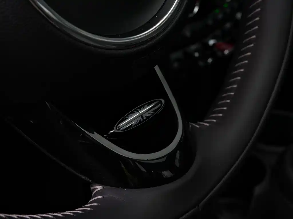MINI 2020 1.5T COOPER Artist купить на сайте DeffCars