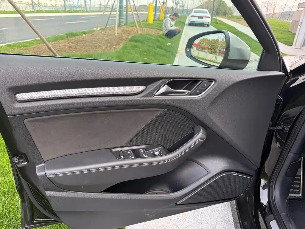 Audi RS 3 2017 RS 3 2.5T Limousine купить на сайте DeffCars