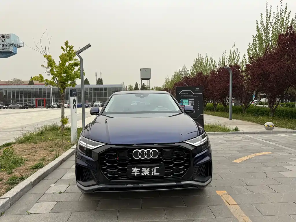 Audi Q8 2019 55 TFSI exclusive dynamic model купить на сайте DeffCars