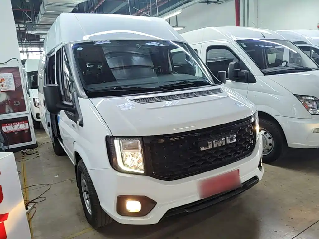 JMC Jiangling Fushun 2022 2.0T Manual Multipurpose Passenger Car Short Axle Medium High Top 6 Seater купить на сайте DeffCars