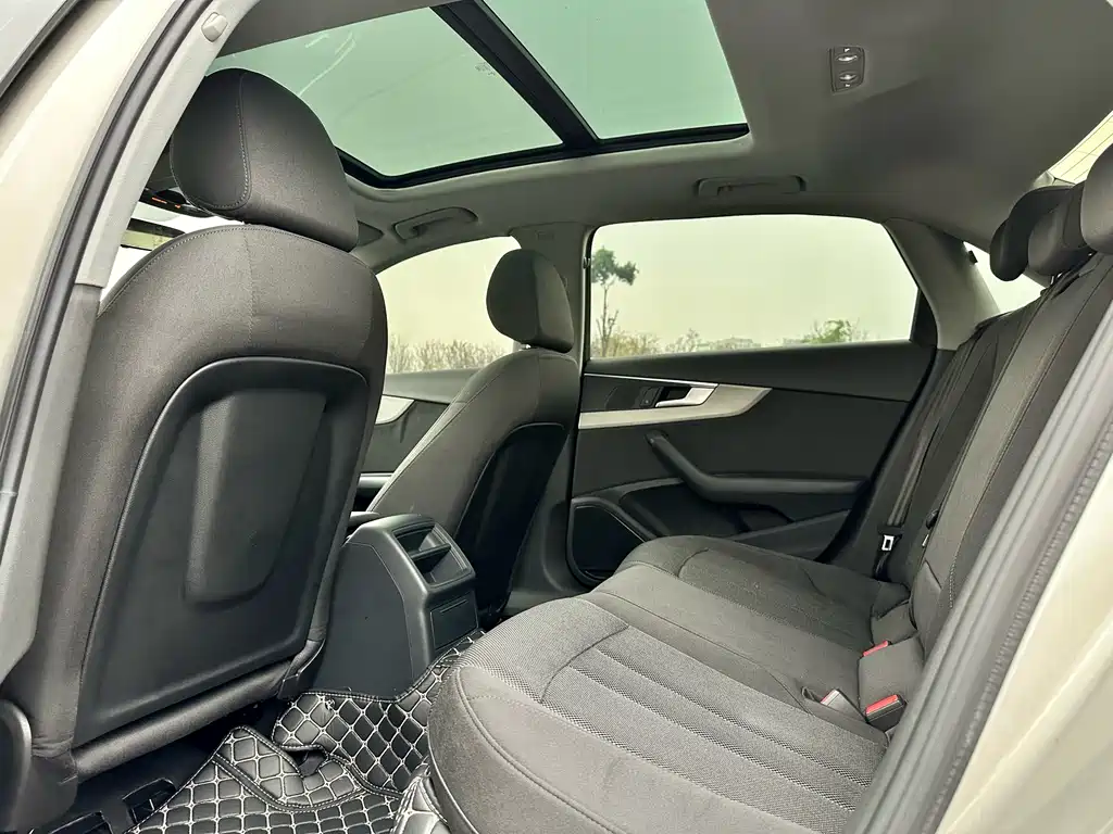 Audi A4L 2018 30th Anniversary Model 40 TFSI Enterprising купить на сайте DeffCars