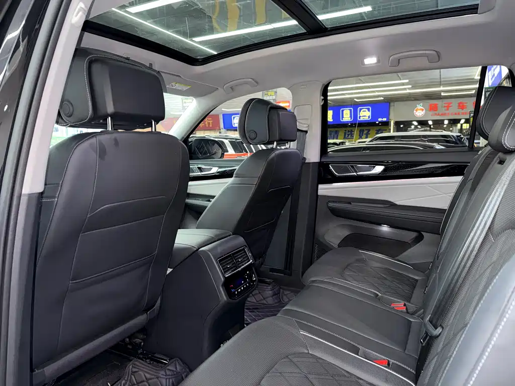 Touron 2024 380TSI four-wheel drive luxury version купить на сайте DeffCars
