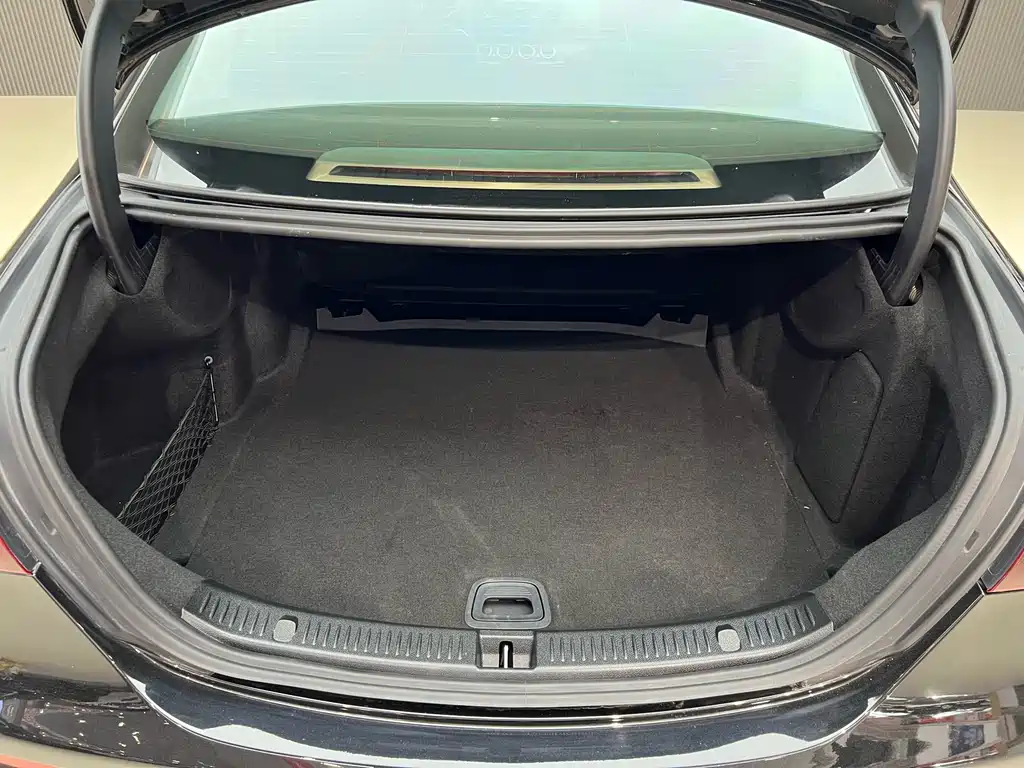 Mercedes-Benz E-Class 2021 facelift E 260 L купить на сайте DeffCars