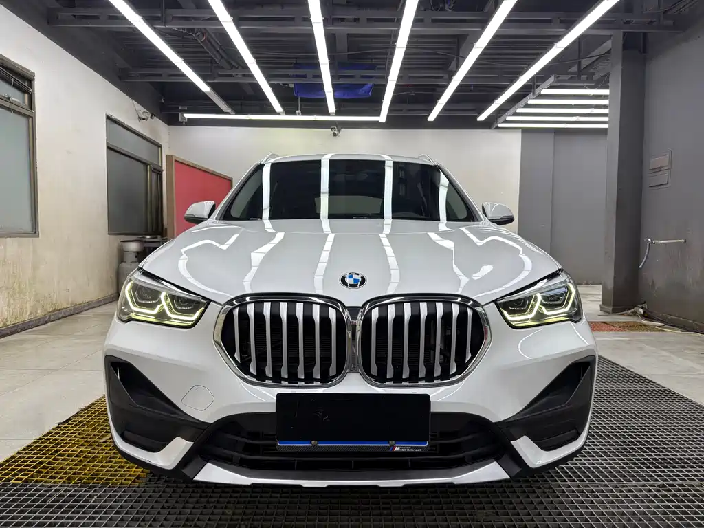 BMW X1 2022 sDrive25Li Leading Model купить на сайте DeffCars