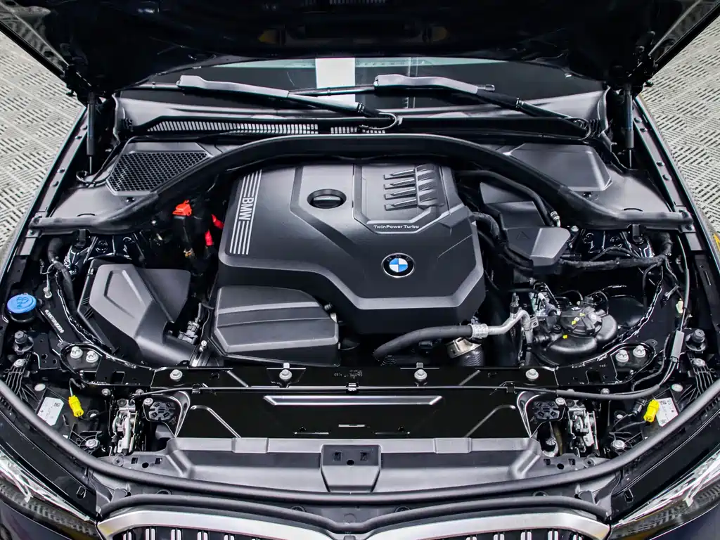 BMW 3 Series 2023 320i M Sports Package купить на сайте DeffCars