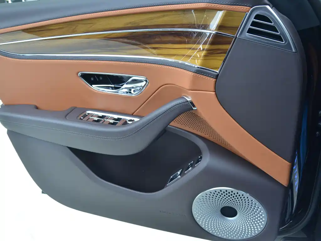 Flying Spur plug-in hybrid 2022 2.9T V6 Hybrid купить на сайте DeffCars
