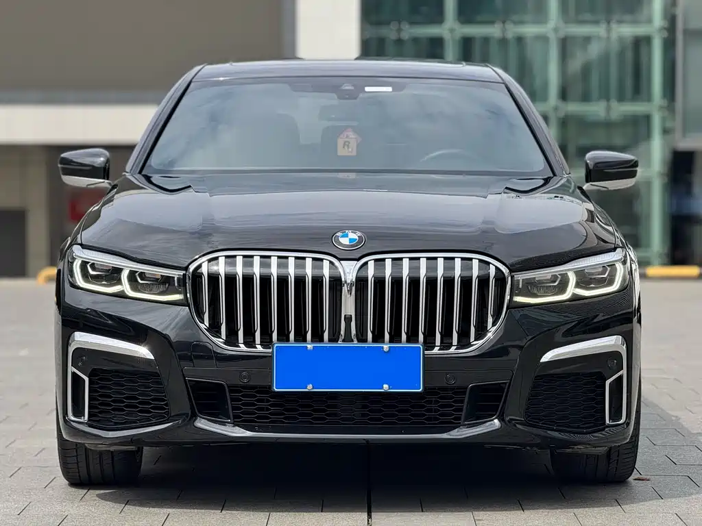 BMW 7 Series 2019 740Li Leading M Sports Package купить на сайте DeffCars