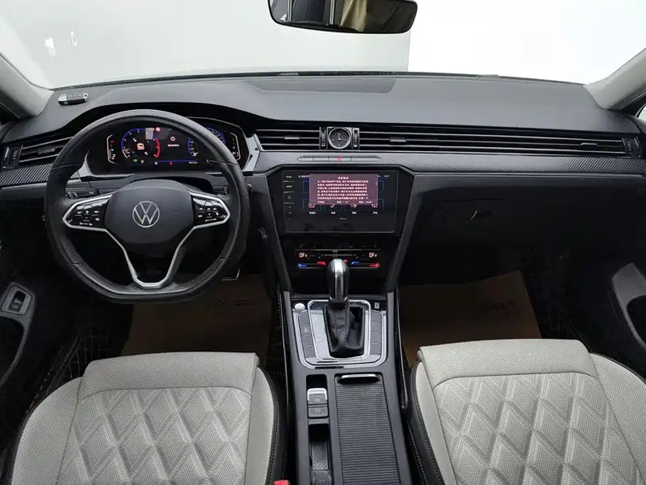 Magotan 2023 2 million commemorative edition 330TSI DSG luxury model купить на сайте DeffCars