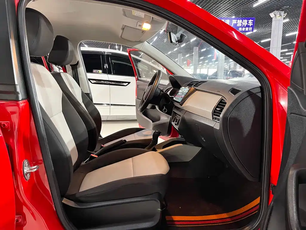 Fabia 2017 1.4L automatic car version купить на сайте DeffCars