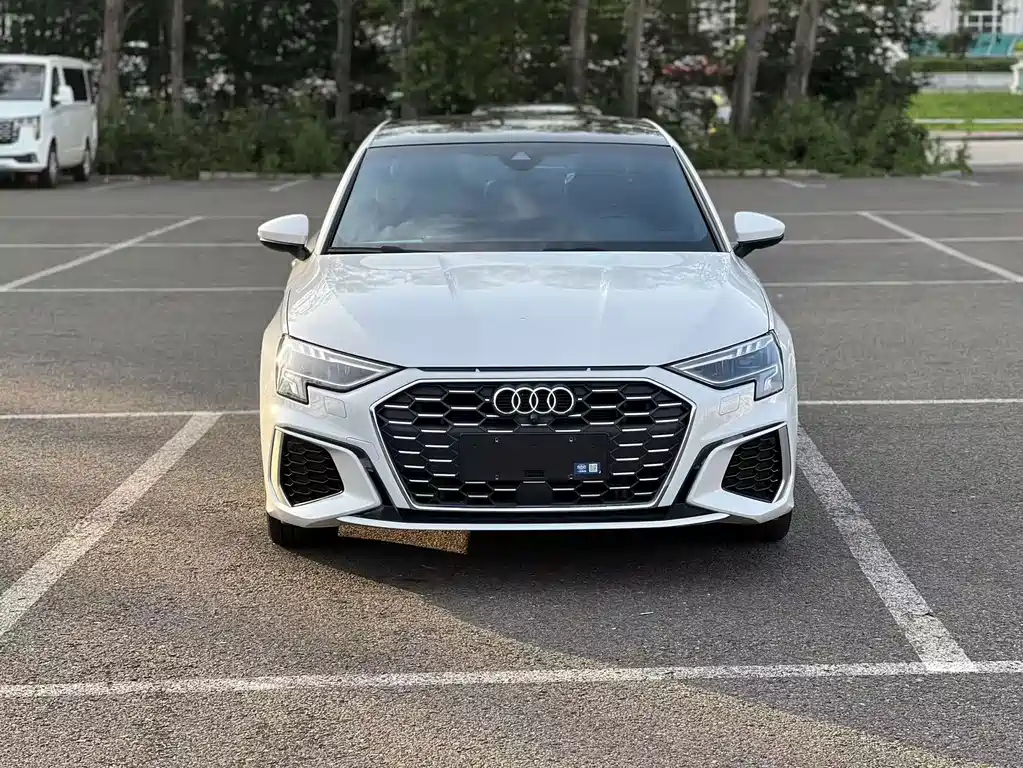 Audi A3 2023 A3L Limousine 35 TFSI luxury sports model купить на сайте DeffCars