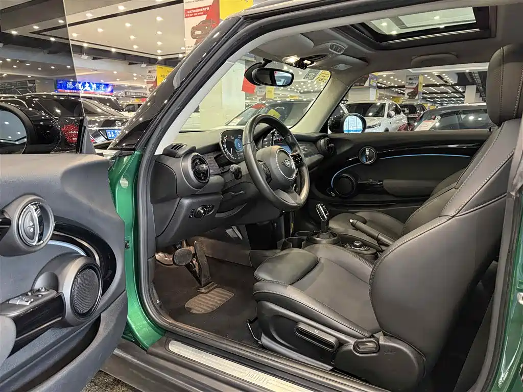 MINI 2022 1.5T COOPER Classic купить на сайте DeffCars