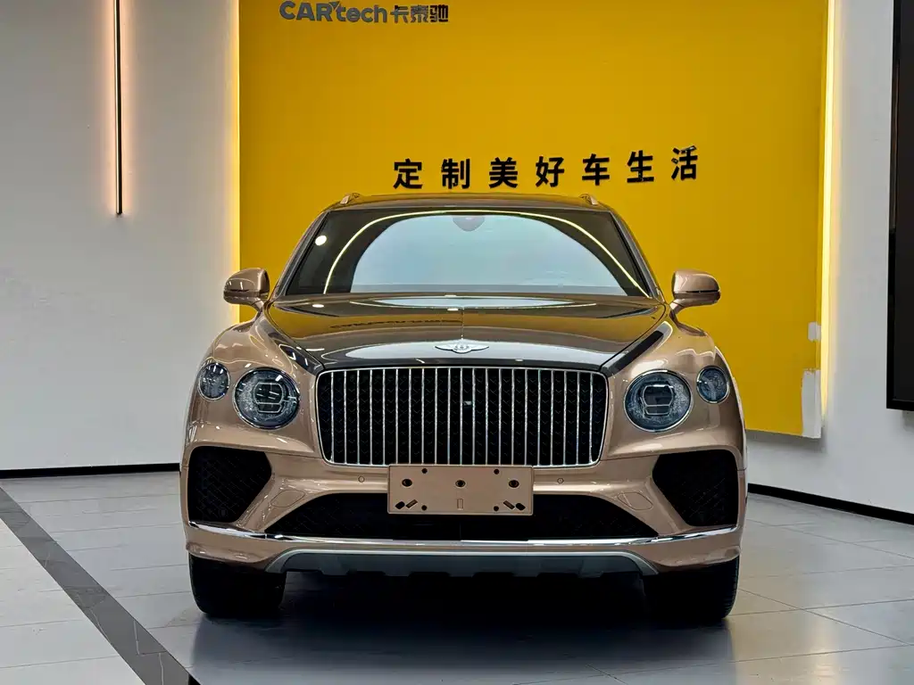 Bentayga 2023 4.0T V8 long wheelbase version купить на сайте DeffCars