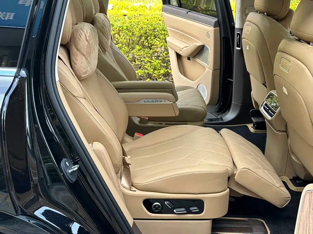 Wenjie M8 2025 extended range Max+ version 53.4kWh 6-seater version купить на сайте DeffCars