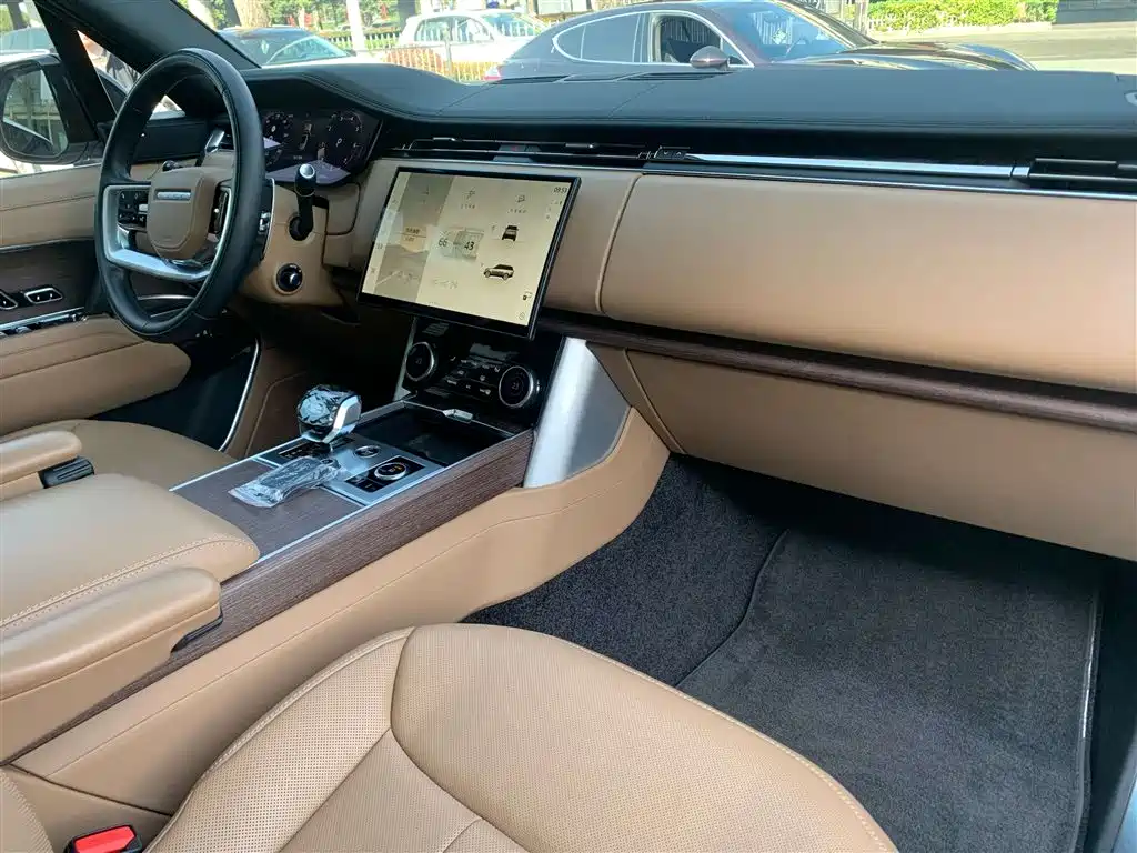 Range Rover 2023 3.0 L6 360PS Grand Edition купить на сайте DeffCars